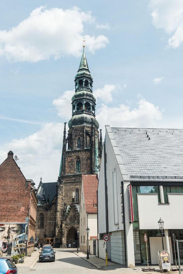 Apartmenthaus Am Dom Junior Suite Mit Parkplatz ซวิคเคา ภายนอก รูปภาพ